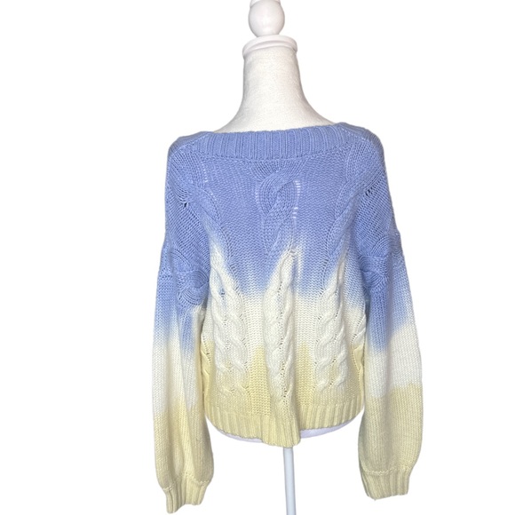 Blue BlushV-Neck Ombré Sweater - Picture 2 of 5